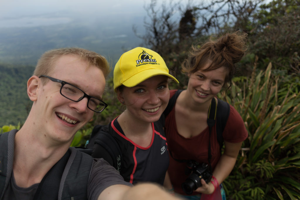 Selfie auf dem Gipfel mit mir, Lea und Anna